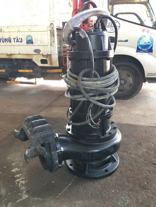 Bơm chìm nước thải cắt rác 250DL900-15-75 Bơm chìm nước thải cắt rác 250DL900-15-75 công suất 75 kW
