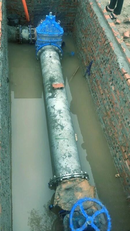 Lắp đặt bơm tăng áp đường ống cho nước sạch nông thôn Hải Dương